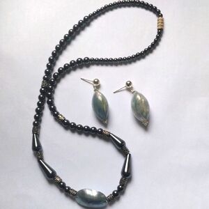 Black Hematite & Silver Shell Beaded Necklace +Earring Set. Vintage,  Gemstone